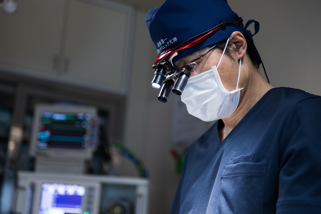 福岡の糸リフト（スレッドリフト）の施術