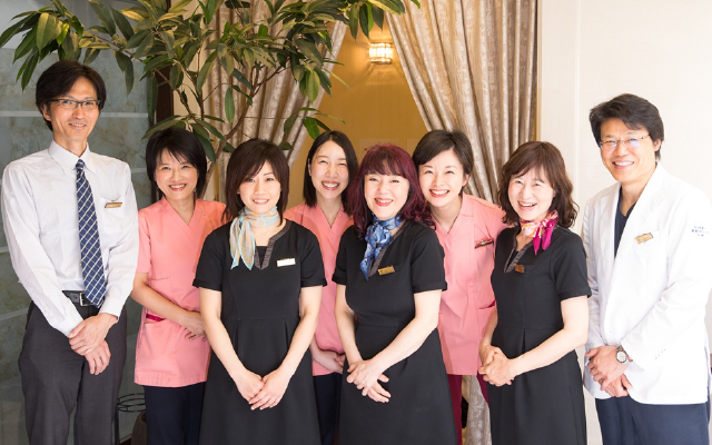 福岡の美容外科で美白治療をサポートします